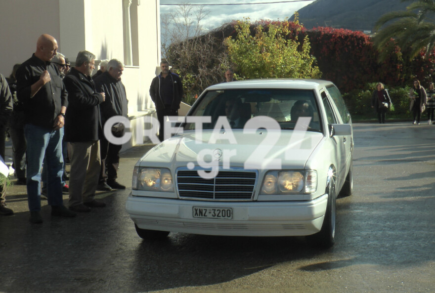 Κρήτη:  - Τελευταίο «αντίο» στην 21χρονη Έμμα που σκοτώθηκε στη Θεσσαλονίκη - Δείτε βίντεο