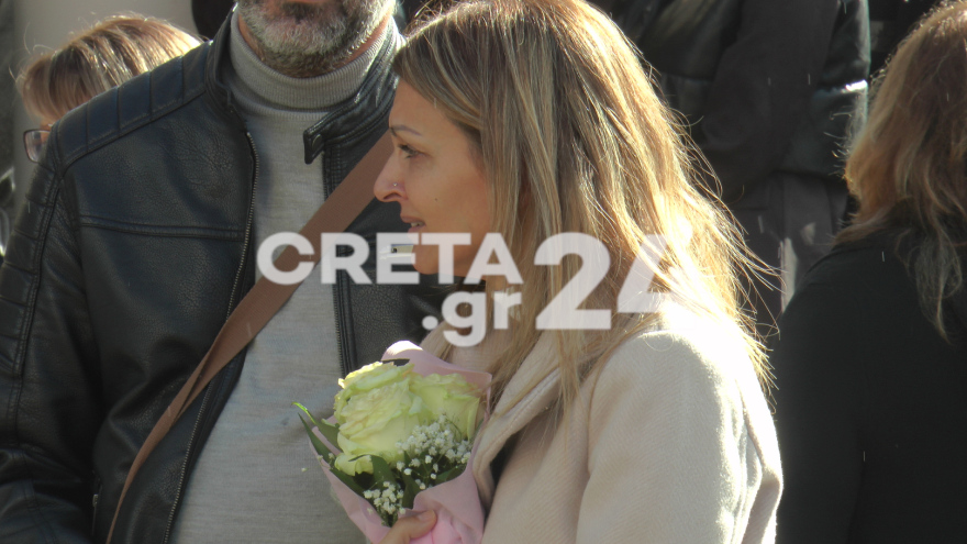 Κρήτη:  - Τελευταίο «αντίο» στην 21χρονη Έμμα που σκοτώθηκε στη Θεσσαλονίκη - Δείτε βίντεο