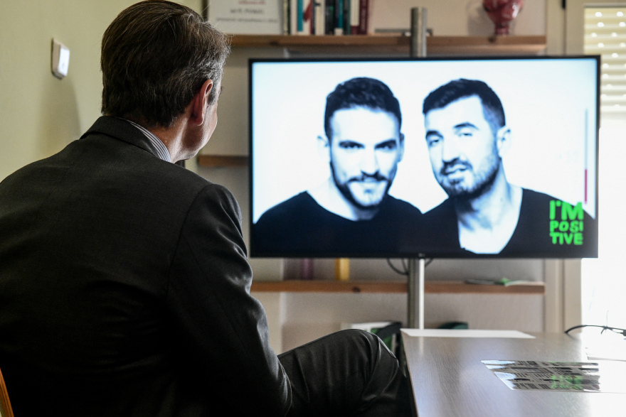 Μητσοτάκης: Το «ευχαριστώ» της Δήμητρας που ζει με HIV - «Μπορούμε κι εμείς να κάνουμε παιδάκι»