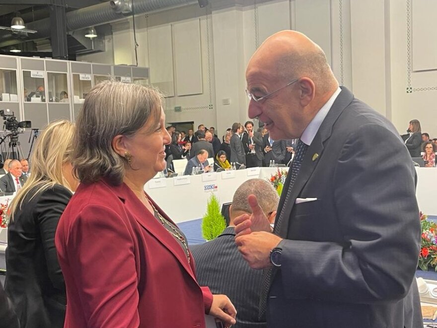 Δένδιας στον ΟΑΣΕ: Ο αναθεωρητισμός επιχειρεί να βρει έδαφος πάνω σε κινούμενη άμμο