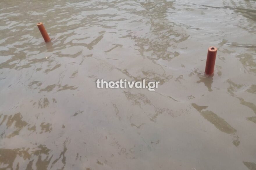 Κακοκαιρία Άριελ: Διακοπές κυκλοφορίας και προβλήματα σε Πιερία και Χαλκιδική - Χωρίς ρεύμα περιοχές της Θέρμης