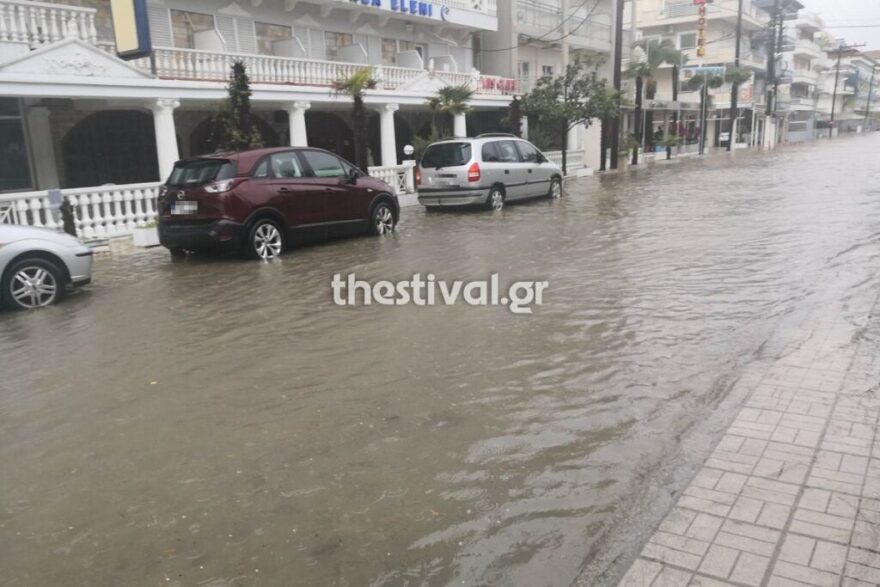 Κακοκαιρία Άριελ: Διακοπές κυκλοφορίας και προβλήματα σε Πιερία και Χαλκιδική - Χωρίς ρεύμα περιοχές της Θέρμης