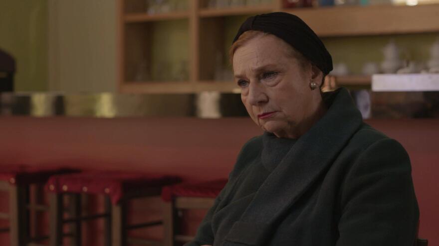 Παράδεισος των κυριών: Ο Ντίνος ψάχνει λύσεις για τα οικονομικά προβλήματα που αντιμετωπίζει 