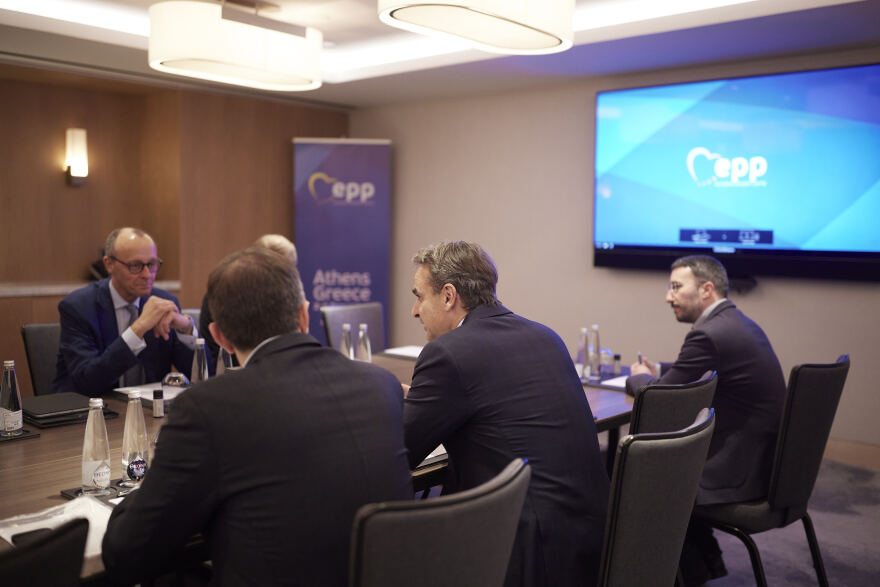 Ενέργεια, οικονομία και άμυνα στη συνάντηση των ηγετών του ΕΛΚ στην Αθήνα