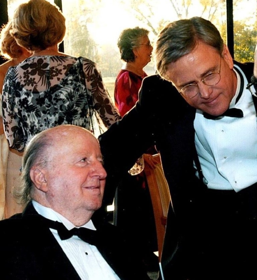 Τζορτζ Μίτσελ: Αφιέρωμα της FAZ στον Έλληνα μεγιστάνα που ίδρυσε μία «πράσινη» πόλη στο Τέξας