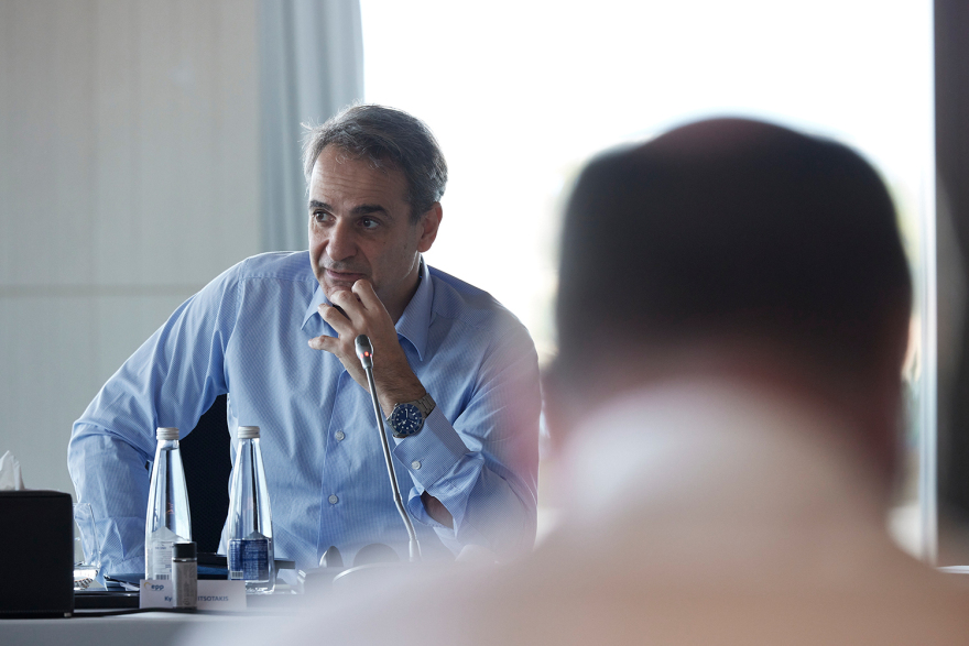 Ο Μητσοτάκης στο πρόγευμα εργασίας των ηγετών του ΕΛΚ