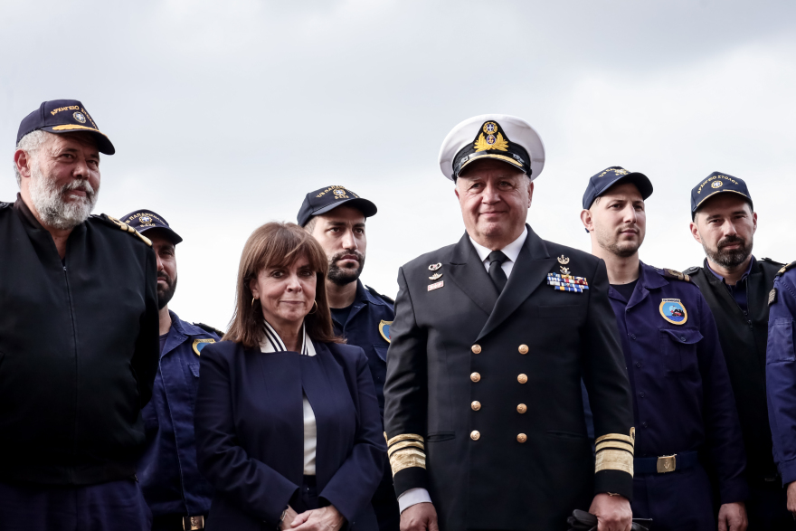 ΠτΔ: Παρούσα στον πλου του υποβρυχίου «Παπανικολής» η Σακελλαροπούλου (φωτογραφίες)