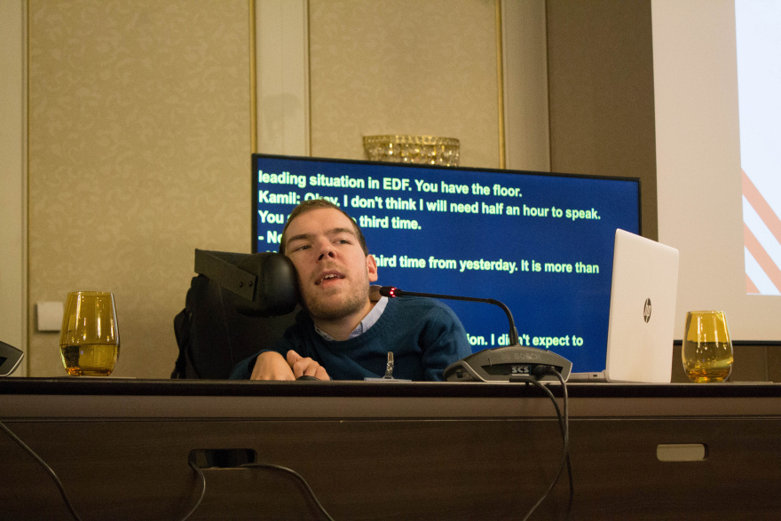 Πολιτική Προστασία: Σχεδιάζει αναβάθμιση του 112 και καταλόγους καταγραφής ατόμων με αναπηρία