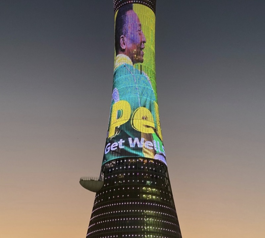 Μουντιάλ 2022: Η φανέλα με το Νο10 του Πελέ στον ουρανό της Ντόχα 