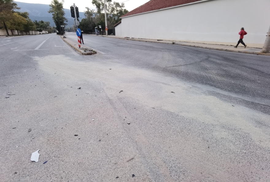 Τροχαίο με έναν σοβαρά τραυματία στην Λ. Κατεχάκη