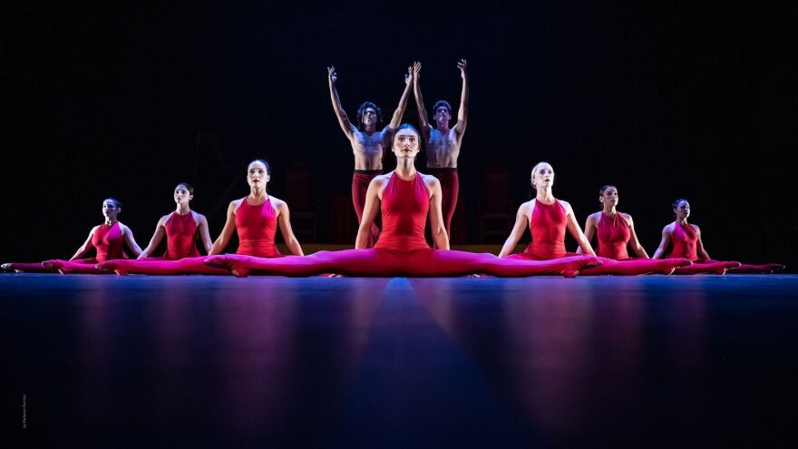 ΔΗ.ΠΕ.ΘΕ Πάτρας: Αντιδράσεις γονέων για τον θηλυκό Μότσαρτ σε παιδική παράσταση μπαλέτου