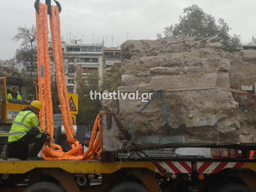 Θεσσαλονίκη: Κλειστή η Εγνατία - Επανατοποθετούνται αρχαία στον σταθμό «Αγίας Σοφίας»