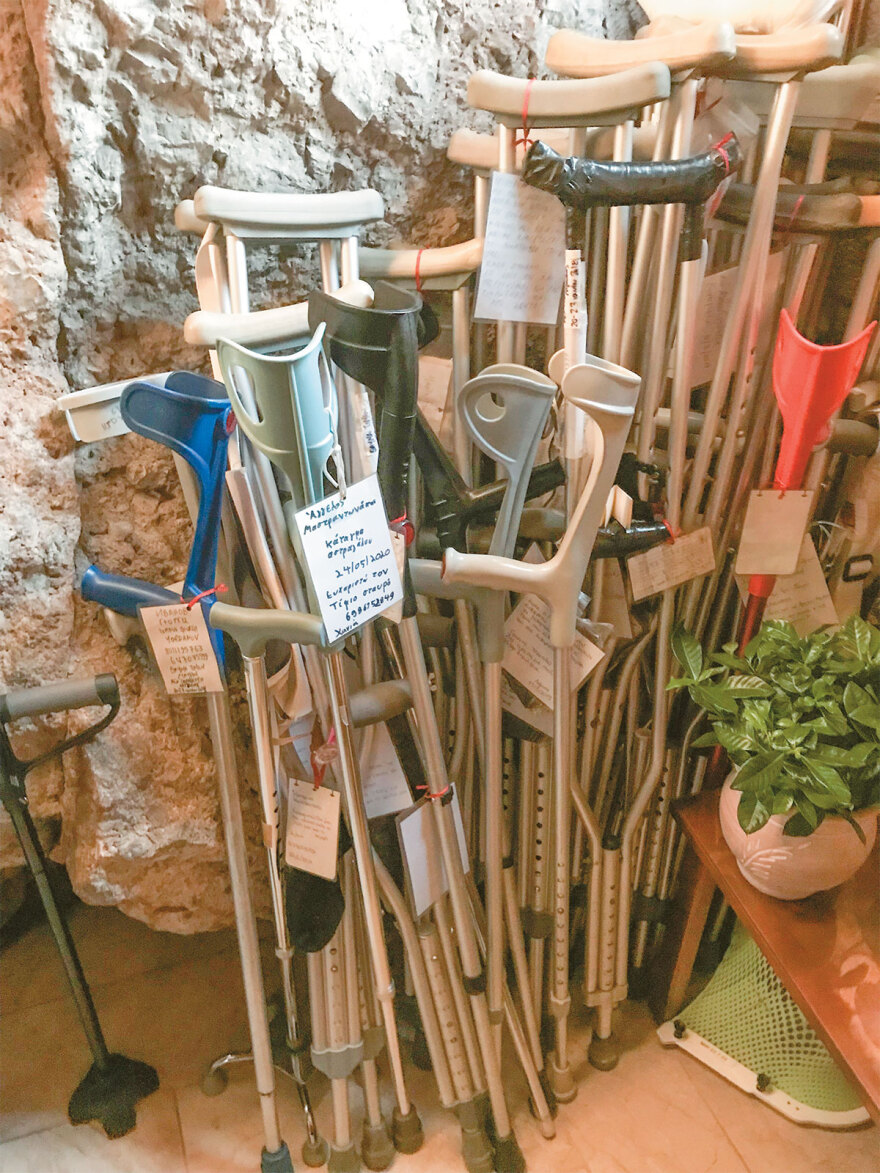 Λυκαβηττός: Οι Άγιοι Ισίδωροι μετά το «φύλλο πορείας» στον παπα-Δημήτρη 