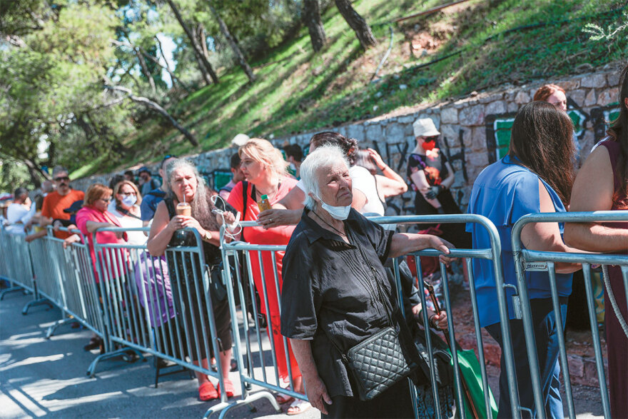 Λυκαβηττός: Οι Άγιοι Ισίδωροι μετά το «φύλλο πορείας» στον παπα-Δημήτρη 