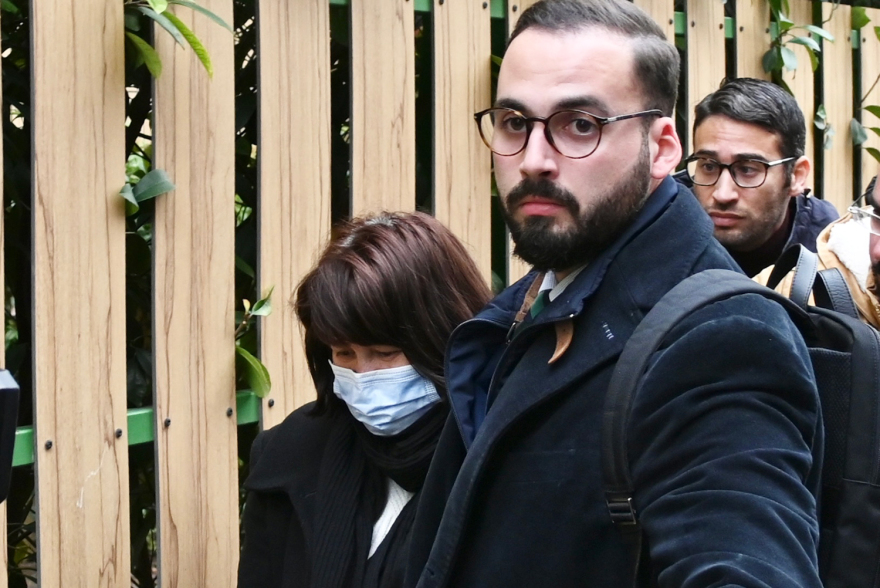 Κιβωτός του Κόσμου: Ψυχρή και αμίλητη η πρεσβυτέρα κατά την επίσκεψή της στη δομή στον Κολωνό