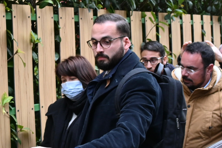 Κιβωτός του Κόσμου: Ψυχρή και αμίλητη η πρεσβυτέρα κατά την επίσκεψή της στη δομή στον Κολωνό