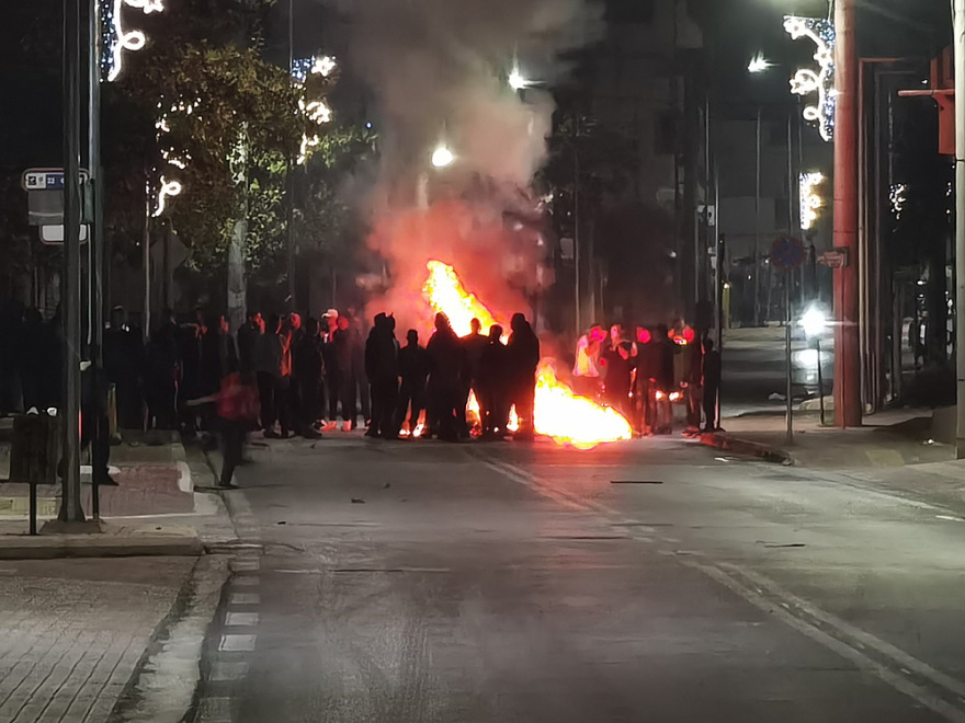 Ασπρόπυργος: Ρομά πυροβολούν αδιακρίτως ενώ περιπολούν αστυνομικοί