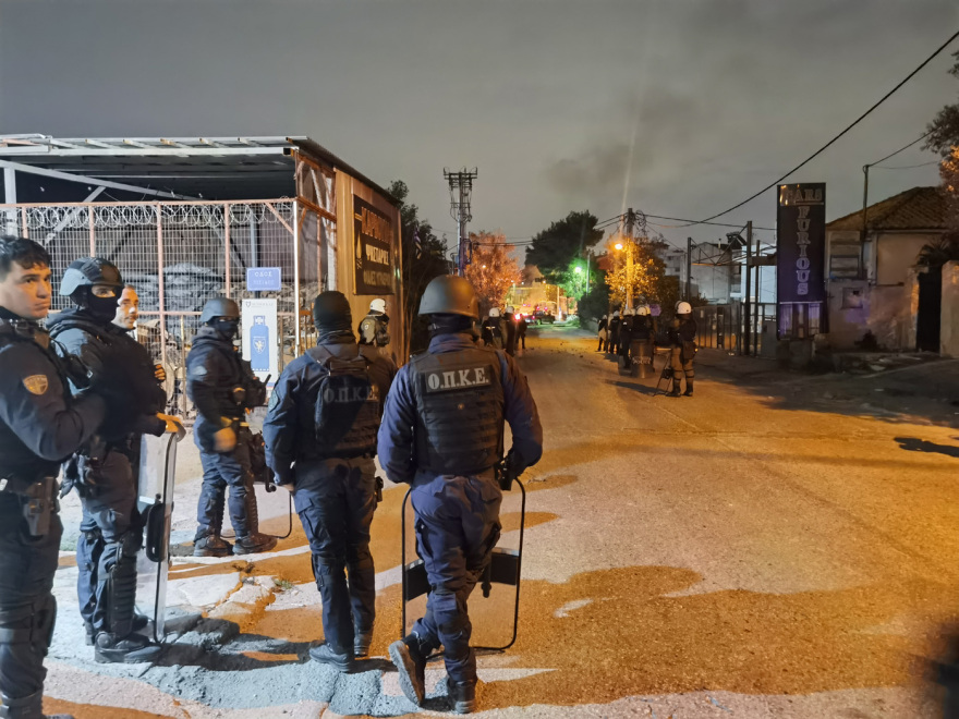 Ασπρόπυργος: Ρομά πυροβολούν αδιακρίτως ενώ περιπολούν αστυνομικοί