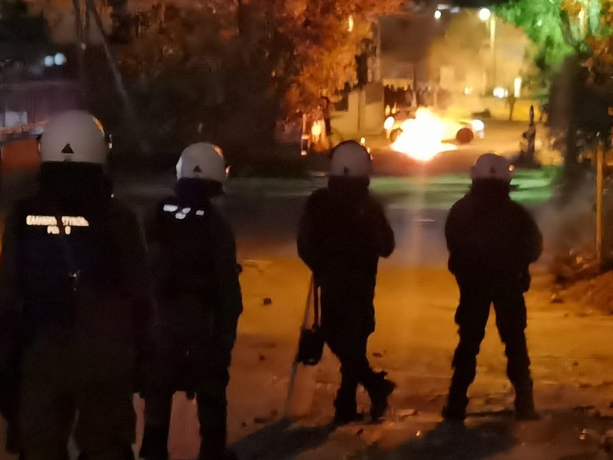 Ασπρόπυργος: Ρομά πυροβολούν αδιακρίτως ενώ περιπολούν αστυνομικοί