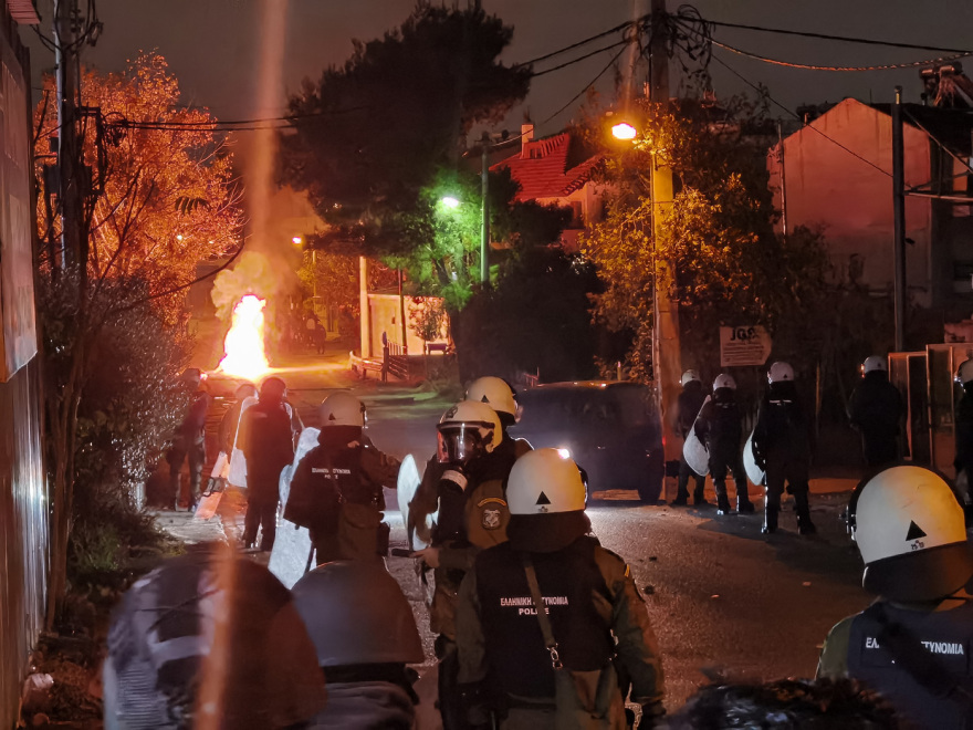 Ασπρόπυργος: Ρομά πυροβολούν αδιακρίτως ενώ περιπολούν αστυνομικοί