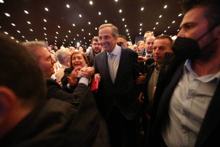 Μήνυμα «γαλάζιας» ενότητας στην πρεμιέρα του «Ιδρύματος Αντώνη Σαμαρά»