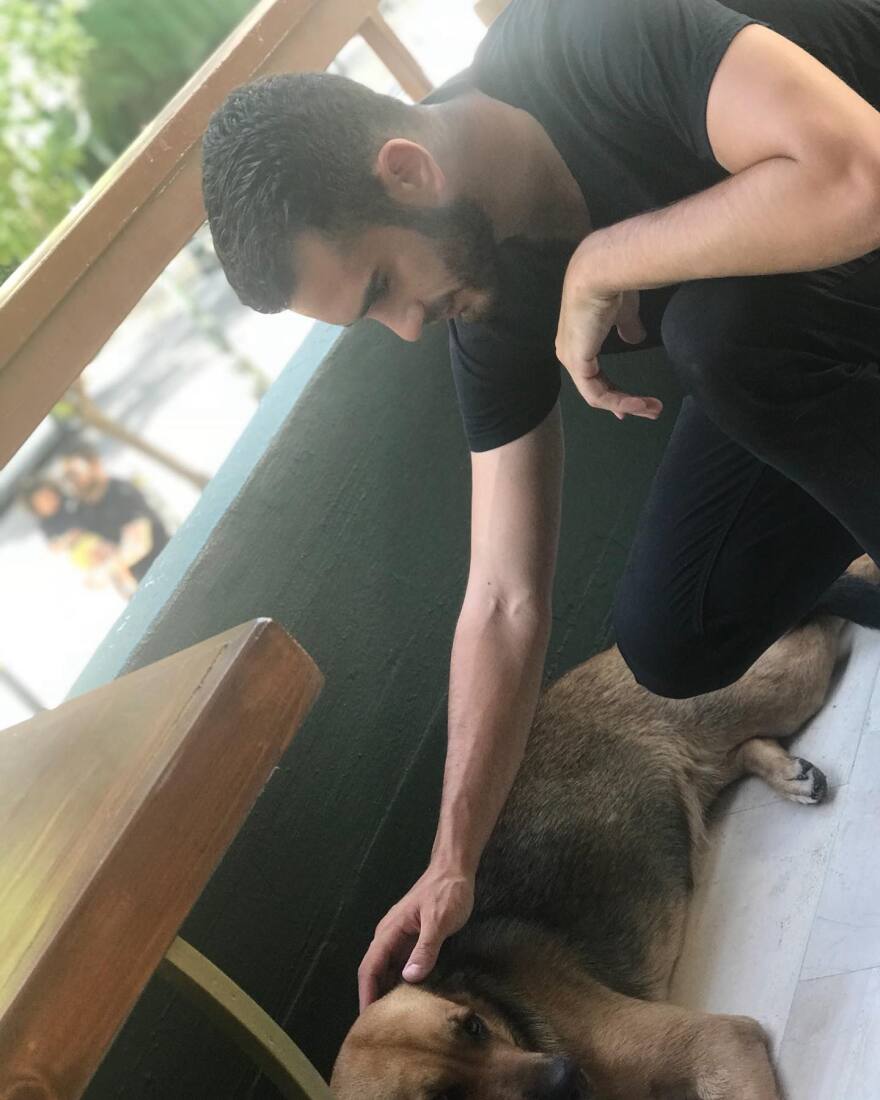 Δήμητρα Κατσαφάδου για Νικόλα Μαλακοδήμο: «Ο αδερφός μου είναι αυτός που με σήκωσε από τον καναπέ της κατάθλιψης»