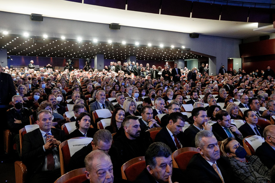 Μήνυμα «γαλάζιας» ενότητας στην πρεμιέρα του «Ιδρύματος Αντώνη Σαμαρά»