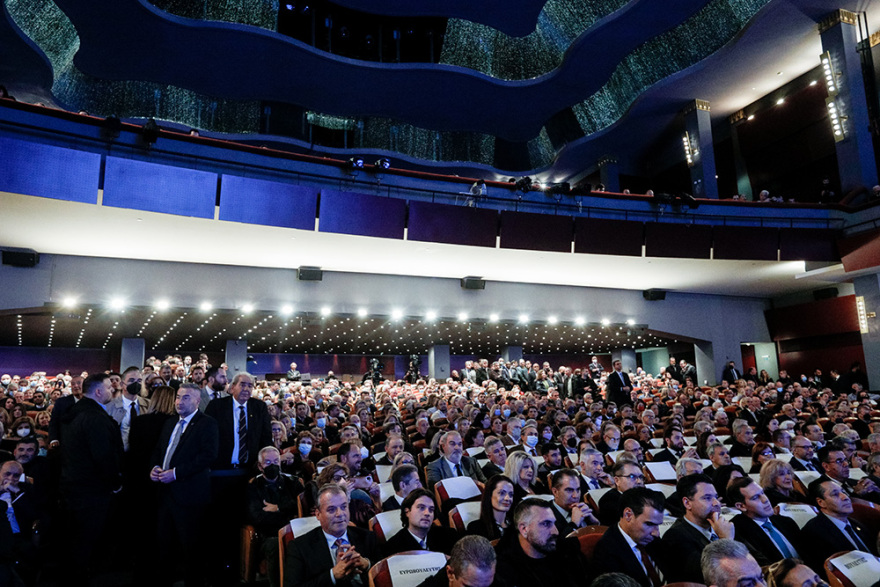 Μήνυμα «γαλάζιας» ενότητας στην πρεμιέρα του «Ιδρύματος Αντώνη Σαμαρά»