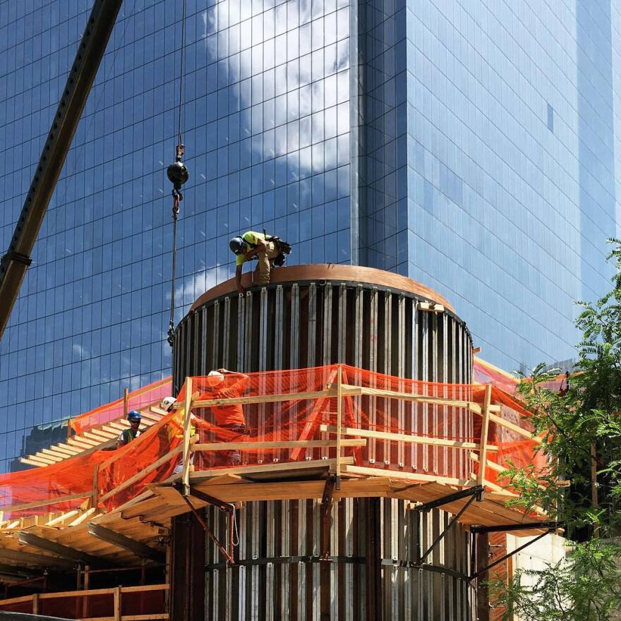 Άνοιξε ο ναός του Αγίου Νικολάου στο Ground Zero - Οι φωτογραφίες που ανέβασε ο Καλατράβα