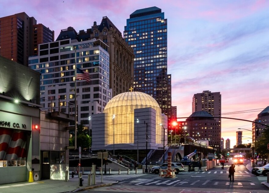 Άνοιξε ο ναός του Αγίου Νικολάου στο Ground Zero - Οι φωτογραφίες που ανέβασε ο Καλατράβα