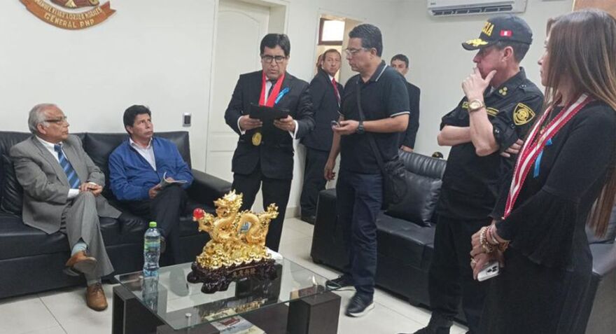 Υπό κράτηση ο πρόεδρος του Περού - Είχε διαλύσει το Κογκρέσο και θα κυβερνούσε με διατάγματα