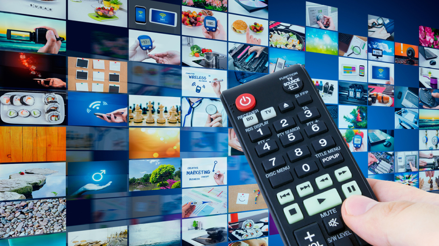 Απίστευτοι διάλογοι στη δικογραφία για τους πειρατές της συνδρομητικής: Ο εστιάτορας και ο αστυνομικός-μαμούνι