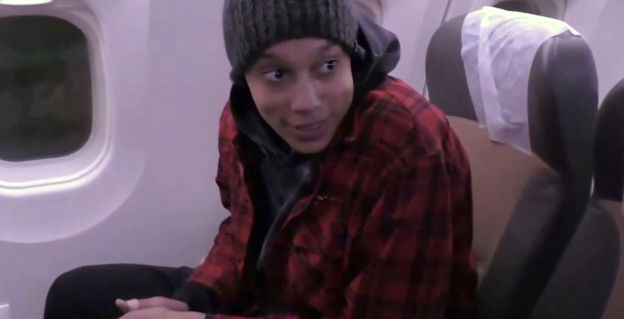 Ανταλλαγή αιχμαλώτων: Παράθυρο συμβιβασμού ανοίγει ο Πούτιν - Ασφαλείς η μπασκετμπολίστρια και ο έμπορος όπλων