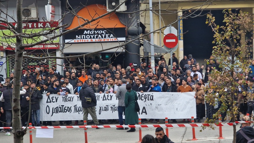 Θεσσαλονίκη: Διαφωνία εισαγγελέα-ανακριτή για την προφυλάκιση του αστυνομικού που πυροβόλησε τον 16χρονο