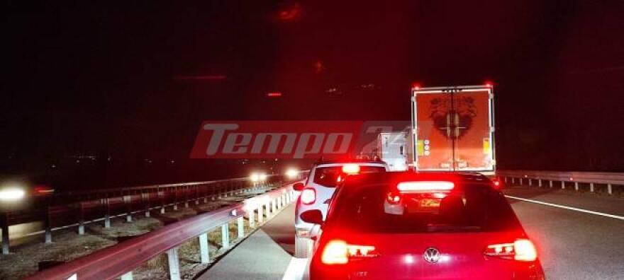 Συνεχίζουν τις διαμαρτυρίες οι Ρομά με φωτιές και οδοφράγματα