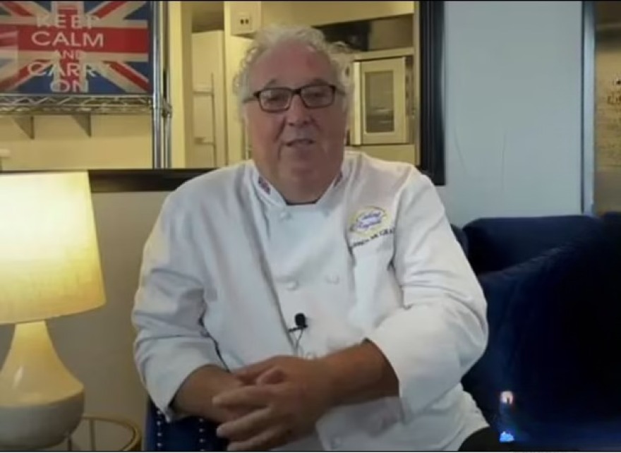 Μέγκαν Μαρκλ - Πρώην βασιλικός σεφ κατακεραυνώνει τη δούκισσα του Σάσσεξ: «Kοροϊδεύει τη βασίλισσα»