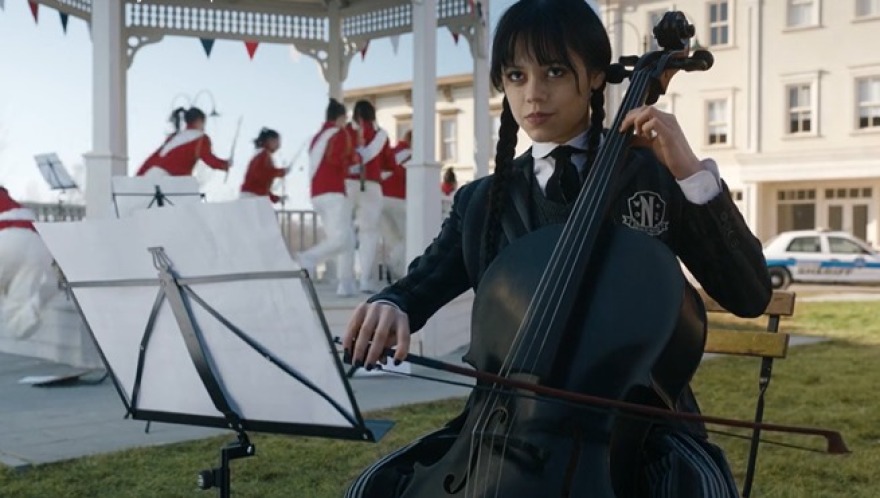 Wednesday: Από τις κλασικές ταινίες στο Netflix - Όσα άλλαξαν στην οικογένεια Άνταμς