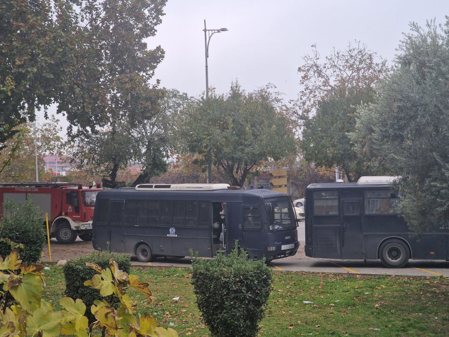 Θεσσαλονίκη: Διαφωνία εισαγγελέα-ανακριτή για την προφυλάκιση του αστυνομικού που πυροβόλησε τον 16χρονο