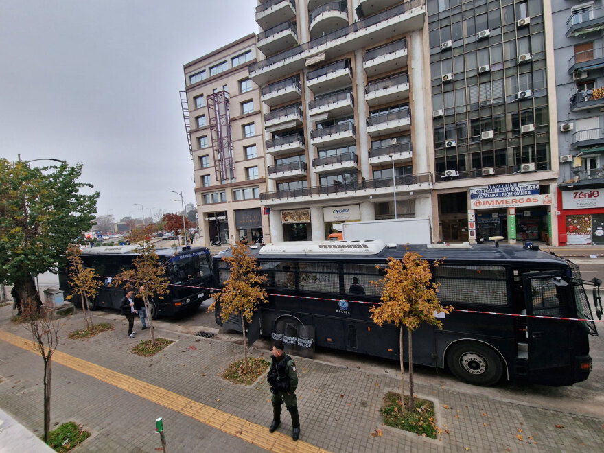 Θεσσαλονίκη: Διαφωνία εισαγγελέα-ανακριτή για την προφυλάκιση του αστυνομικού που πυροβόλησε τον 16χρονο