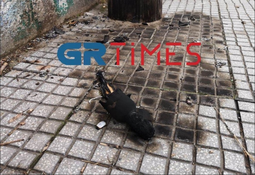 Επίθεση με μολότοφ σε διμοιρία των ΜΑΤ στο ΑΠΘ - Δείτε βίντεο