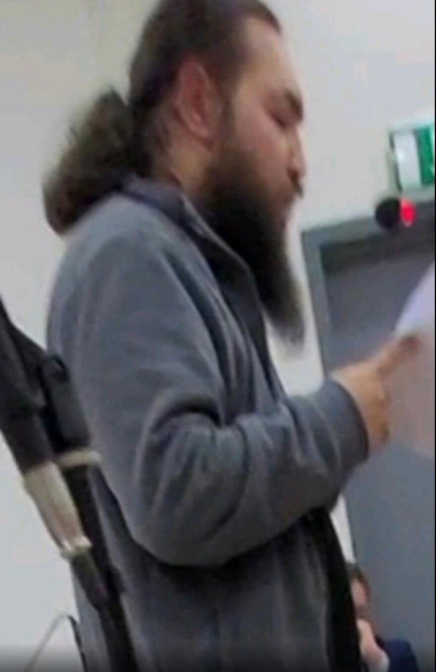 Επίθεση με βιτριόλι στη Μονή Πετράκη: «Κανείς δεν παραμορφώθηκε, κανείς δεν έπαθε μόνιμη βλάβη»  είπε  ο38χρονος ιερέας