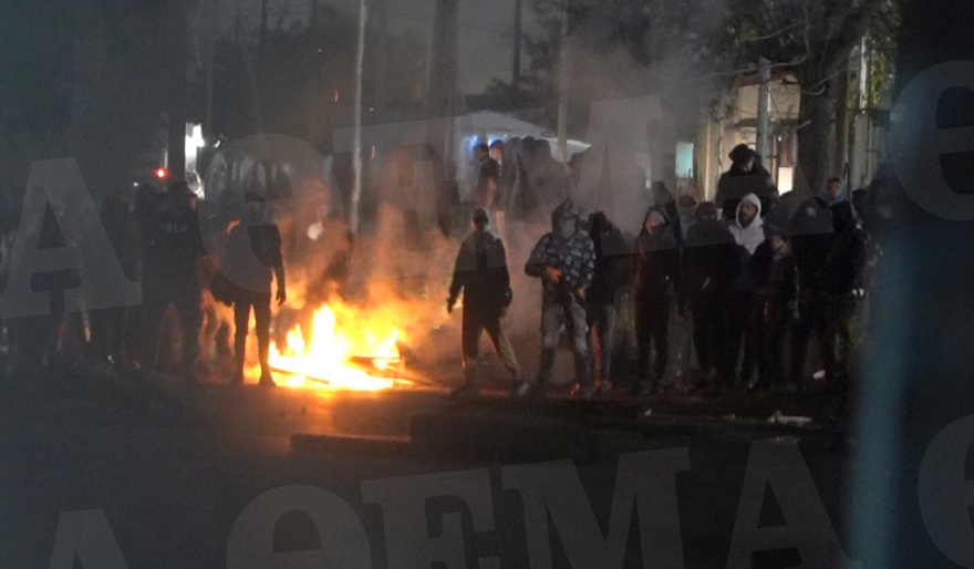 Θεσσαλονίκη: Την επόμενη εβδομάδα η απόφαση για τον αστυνομικό - Έκκληση για ηρεμία από τους Ρομά