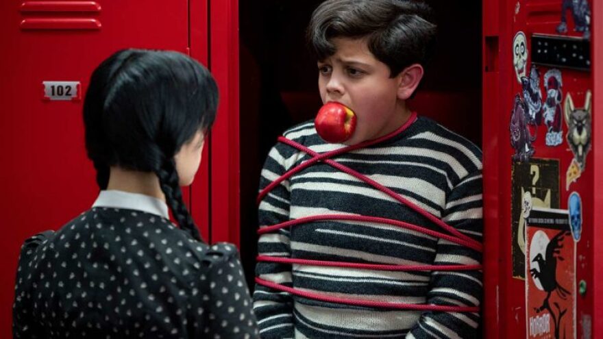 Wednesday: Από τις κλασικές ταινίες στο Netflix - Όσα άλλαξαν στην οικογένεια Άνταμς