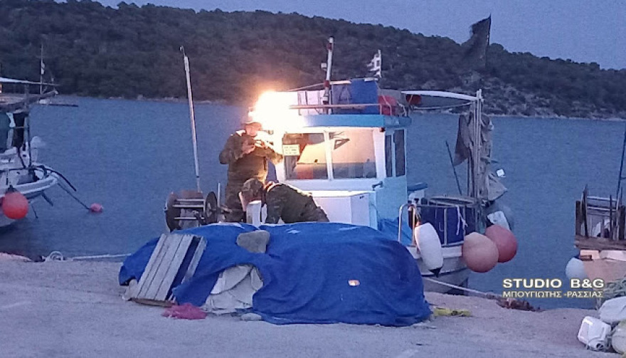 Αργολίδα: Ψαράς στην Αρχαία Επίδαυρο έπιασε στα δίχτυα του... μία οβίδα - Δείτε φωτογραφίες