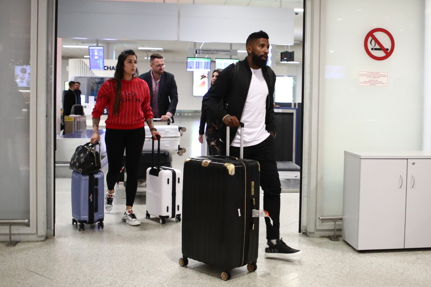  Έφτασε στην Ελλάδα για να υπογράψει στον Ολυμπιακό ο Ροντινέι - Δείτε φωτογραφίες