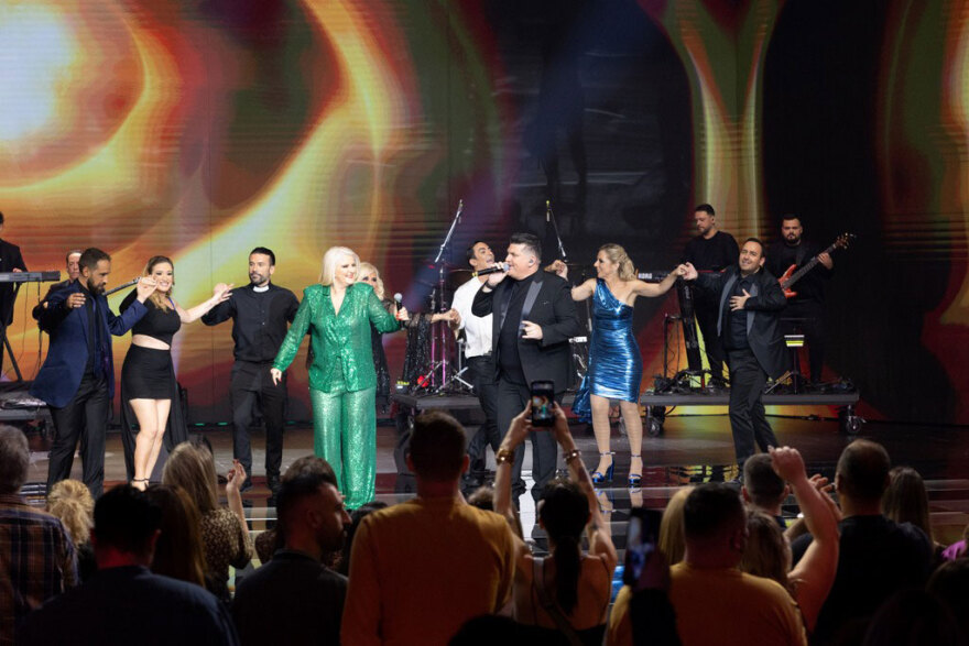 Πρώτο σόου στην προτίμηση του κοινού και αυτό το Σαββατόβραδο το J2US