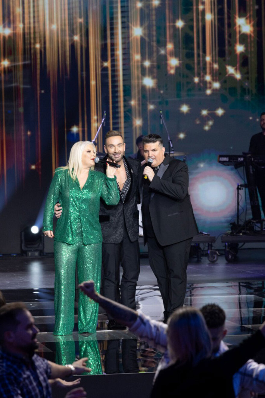 Πρώτο σόου στην προτίμηση του κοινού και αυτό το Σαββατόβραδο το J2US