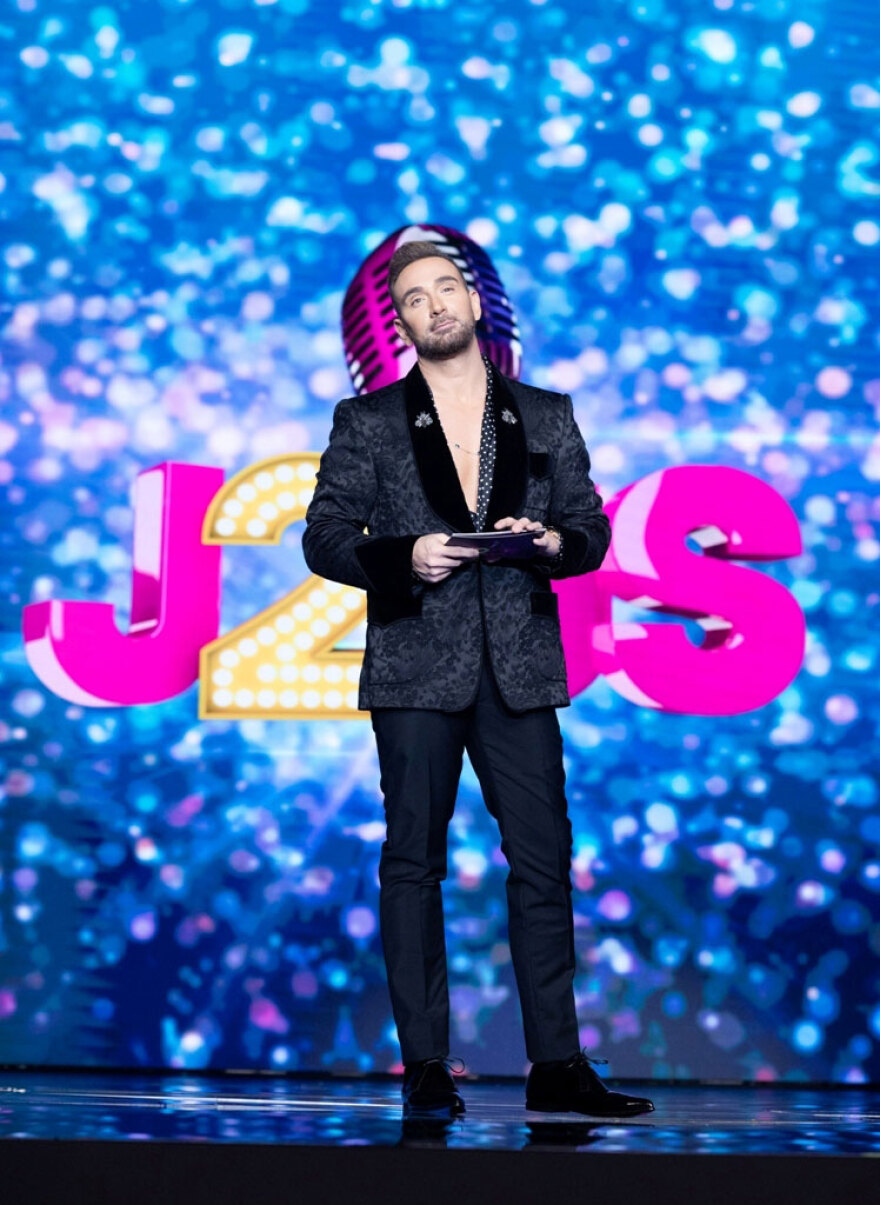 Πρώτο σόου στην προτίμηση του κοινού και αυτό το Σαββατόβραδο το J2US