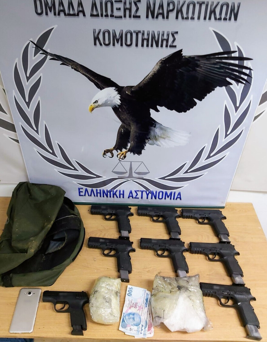 Έβρος: Εισήγαγαν όπλα και ναρκωτικά από τα σύνορα για δυο χρόνια