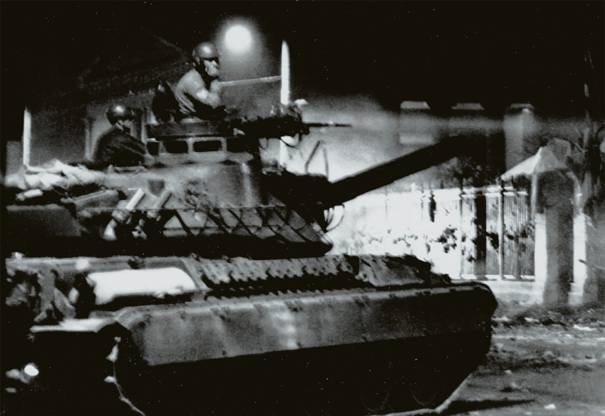 Γιατί η ΚΝΕ του ’73 αποκήρυξε τον Μίμη Ανδρουλάκη